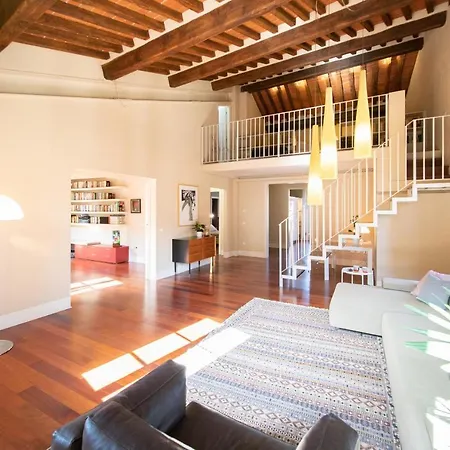 Casa Della Luce Luxury דירה לוקה